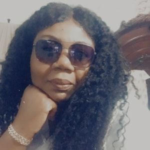 Meet your Posher, Maxine